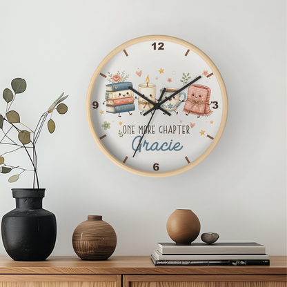 Reloj de pared infantil personalizado Un capítulo más | Decoración de habitación infantil con personaje garabato